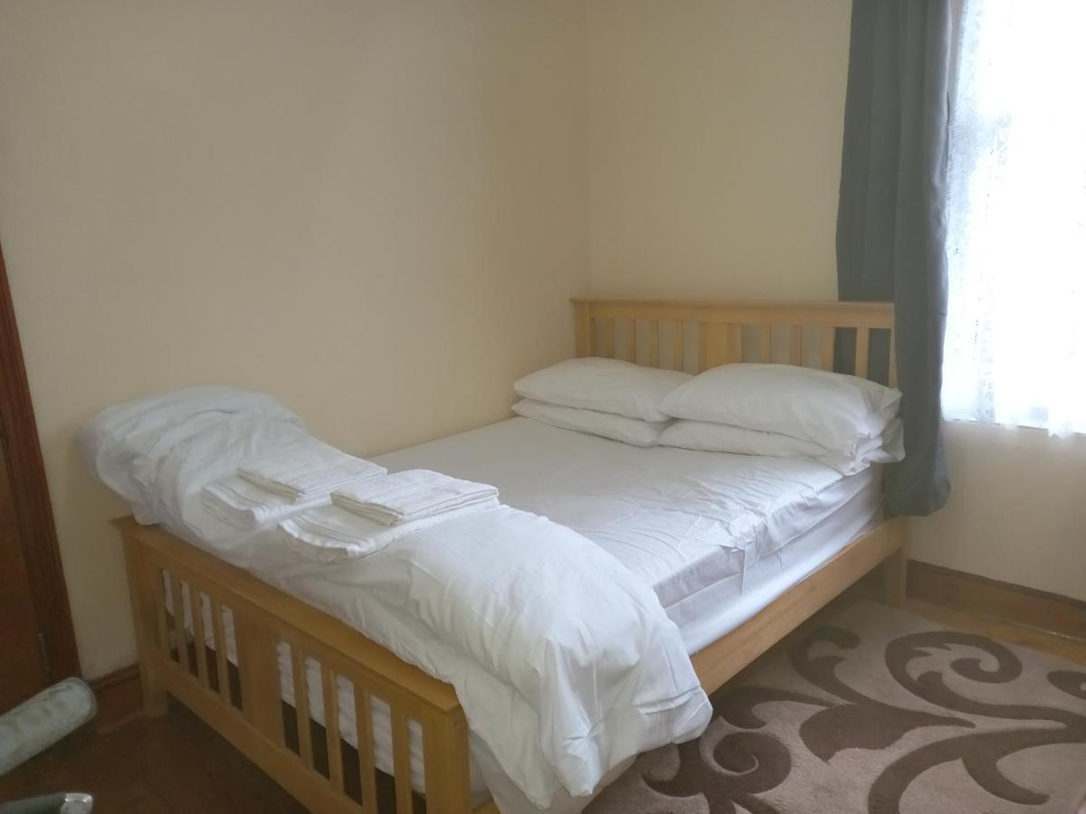 Bubblesbnb- 4 Bedroom House Londres Extérieur photo