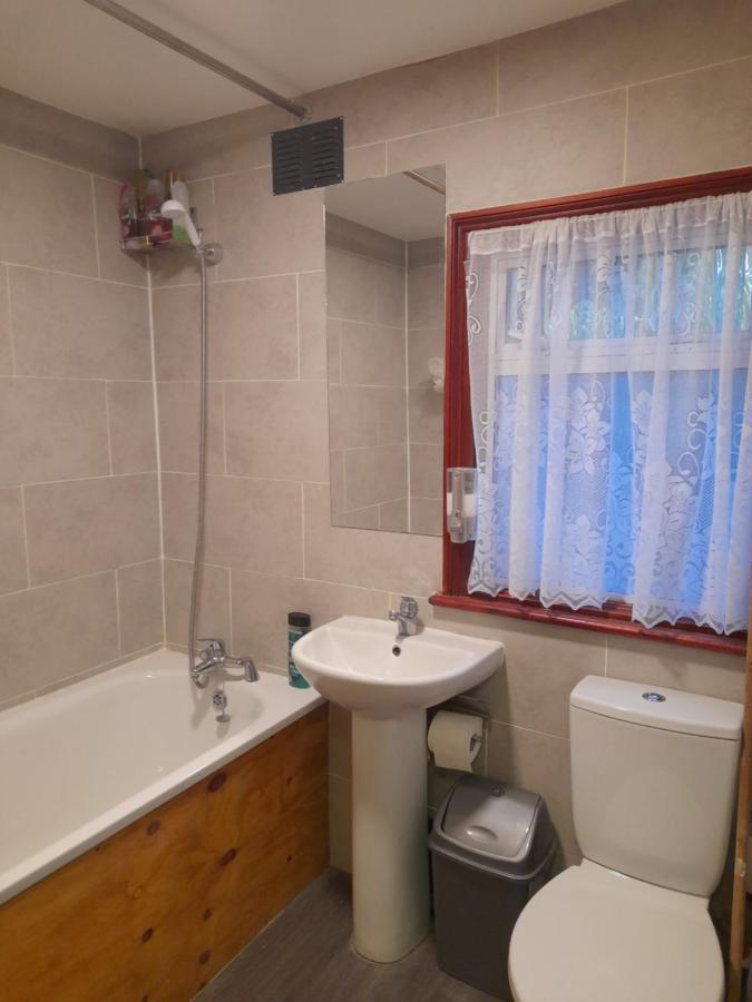 Bubblesbnb- 4 Bedroom House Londres Extérieur photo
